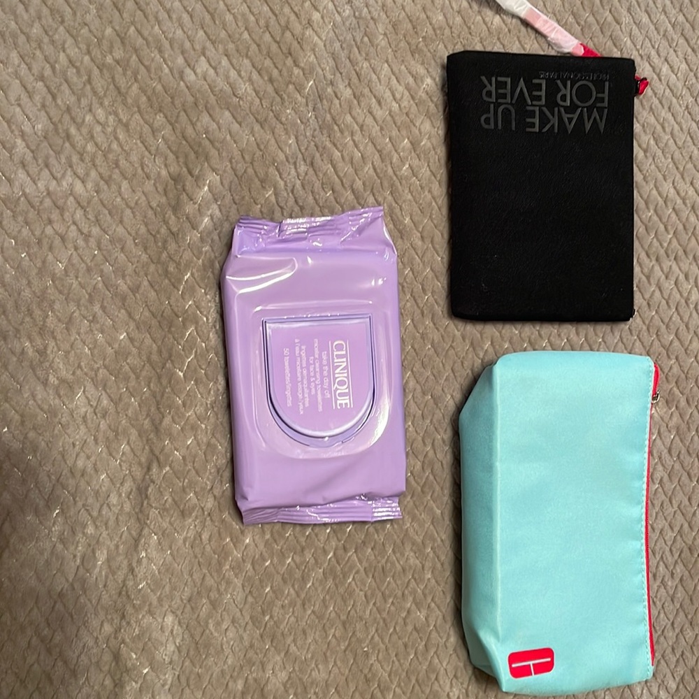 Clinique take off the day Micellar wipes ,Clinique , forever pouch